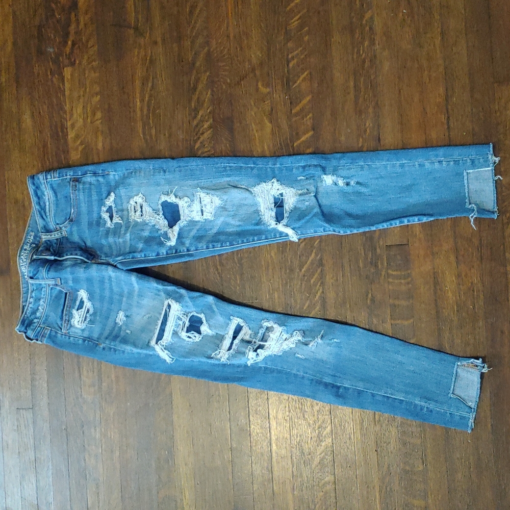 American Eagle Distressed Jeans